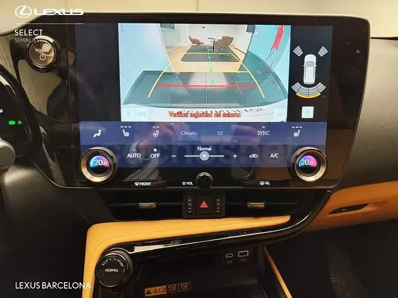 Usado Lexus NX450h+ 292 CV (214 kW) 2026 Gris / plata SUV