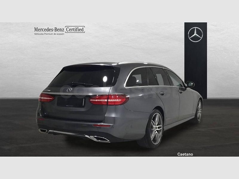 Usado Mercedes E220 194 CV (142 kW) 2018 Gris / plata Familiar