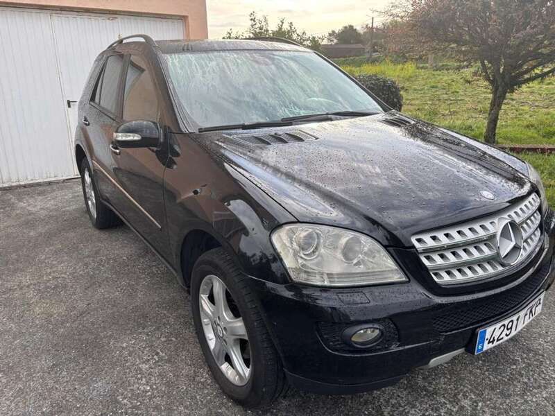 Negro Usado 2007 Mercedes ML320 SUV | 10.500 € (Caro) - Imagen 1/4