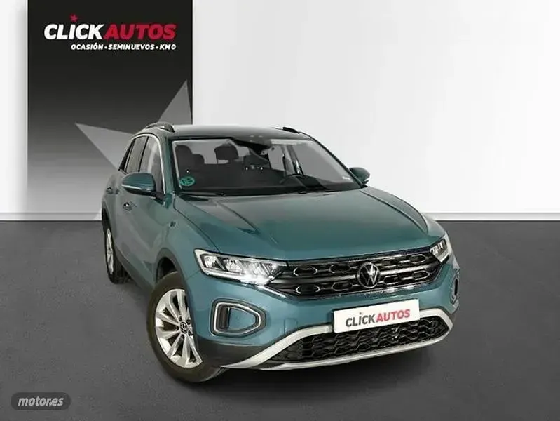 Usado VW T-Roc Life 110 CV (80 kW) 2023 Azul SUV