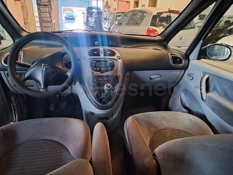 Usado Citroën Xsara Picasso Exclusive 90 CV (66 kW) 2005 Azul Monovolumen