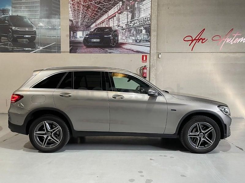 Usado Mercedes GLC300e 306 CV (225 kW) 2021 Beige SUV
