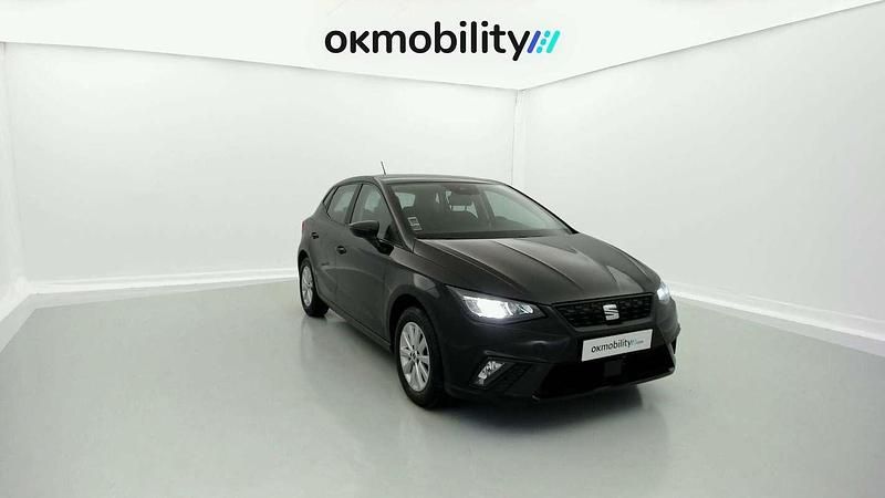 Usado Seat Ibiza Style 95 CV (69 kW) 2023 Negro Utilitario