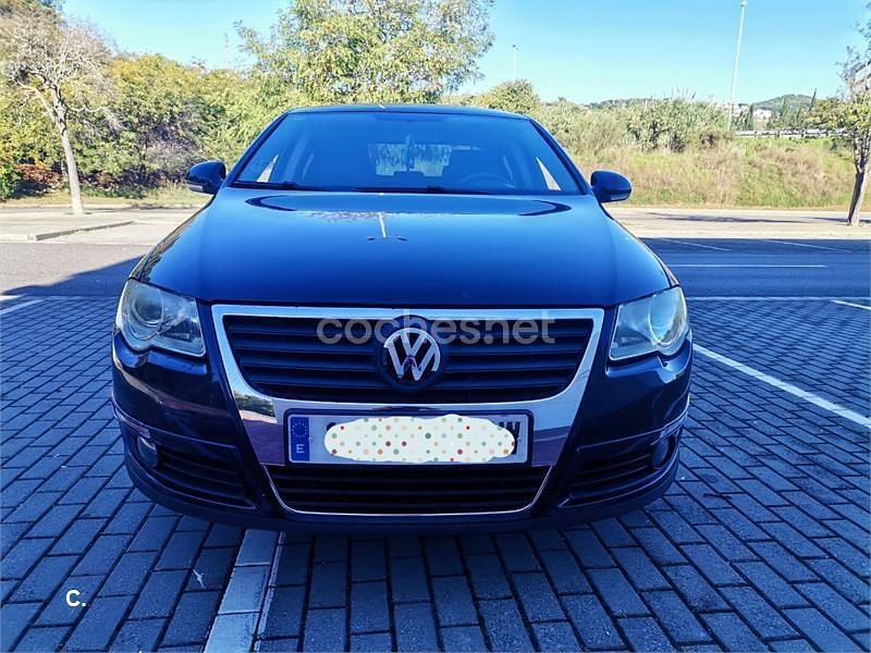 Usado VW Passat Advance 140 CV (102 kW) 2006 Negro Berlina