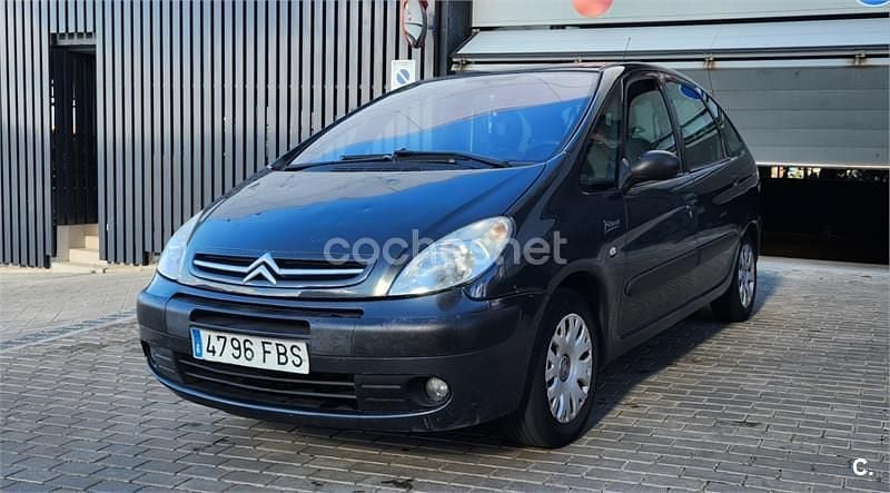 Usado Citroën Xsara Picasso Exclusive 110 CV (80 kW) 2007 Gris / plata Monovolumen