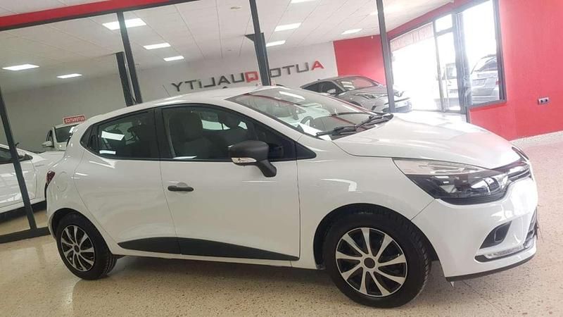 Usado Renault Clio IV Business 75 CV (55 kW) 2019 Blanco Utilitario