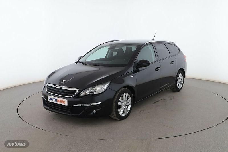 Gris Usado 2017 Peugeot 308 Style Familiar | 10.799 € (Precio justo) - Imagen 1/3