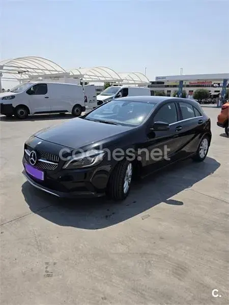 Usado Mercedes A180 109 CV (80 kW) 2018 Negro Berlina