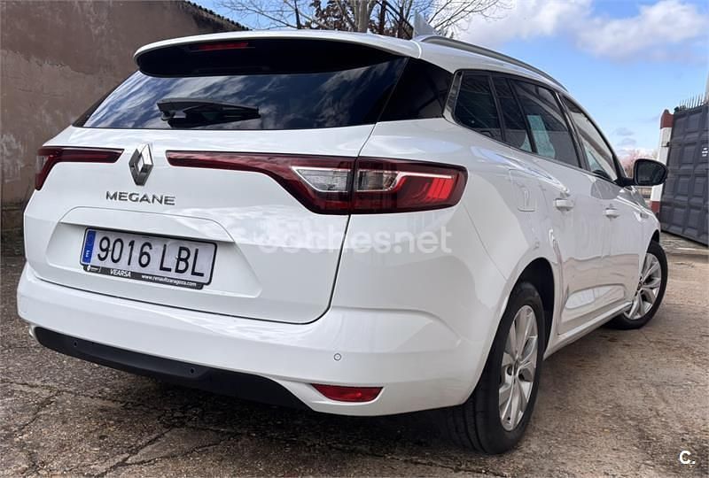 Usado Renault Mégane GrandTour LIMITED 95 CV (69 kW) 2019 Blanco Familiar