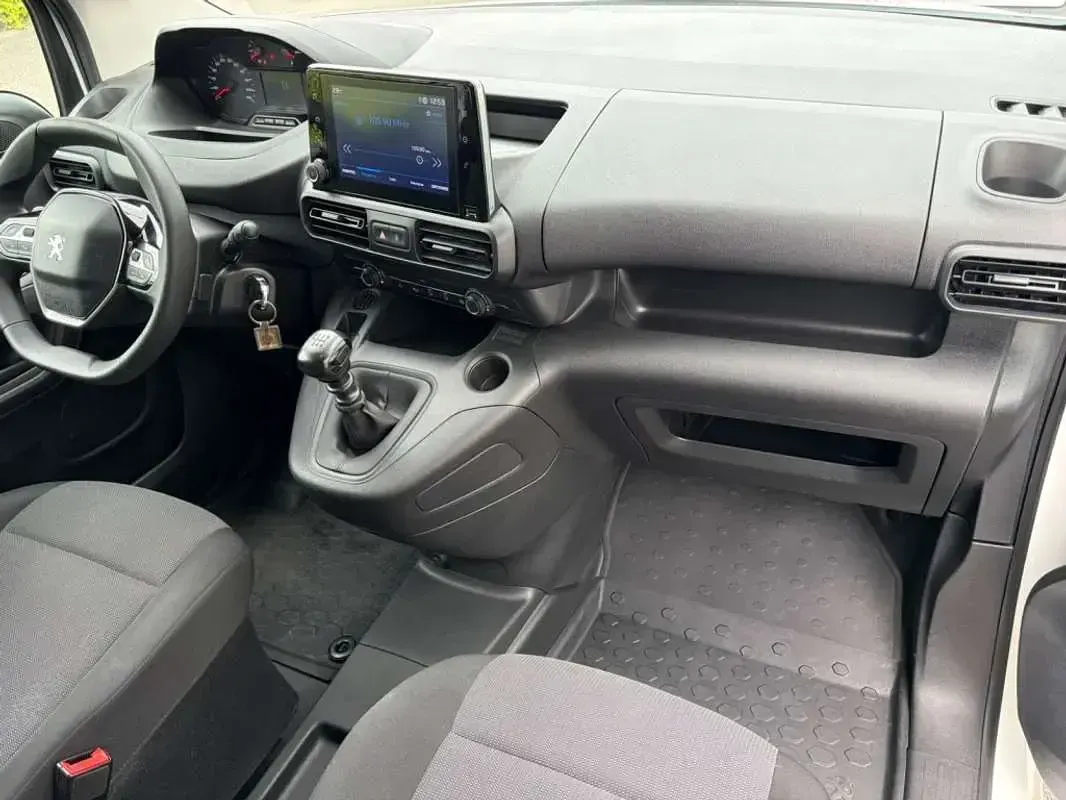 Usado Peugeot Partner S 102 CV (75 kW) 2022 Blanco Monovolumen