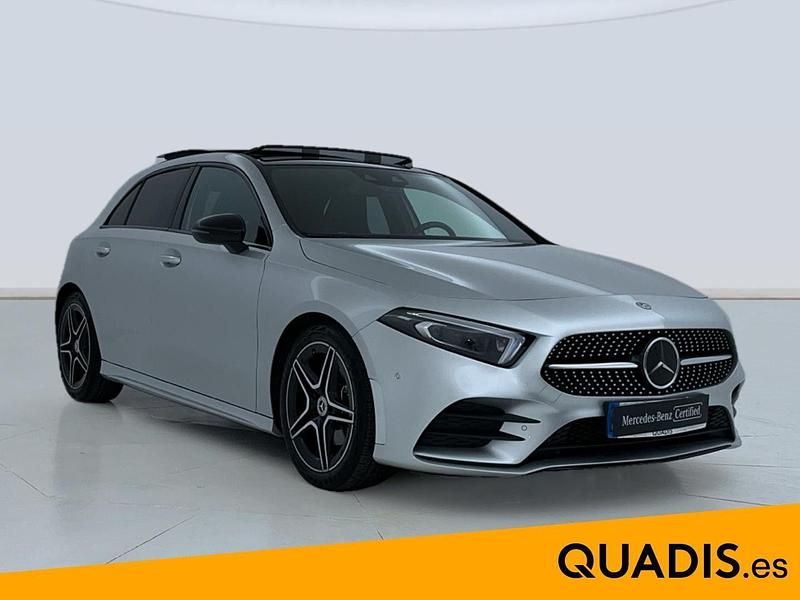 Usado Mercedes A180 116 CV (85 kW) 2022 Gris plata Utilitario
