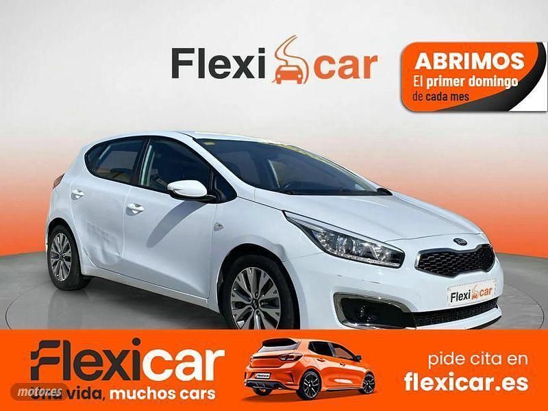 Blanco Usado 2018 Kia Ceed Berlina | 10.790 € (Buen precio) - Imagen 1/4