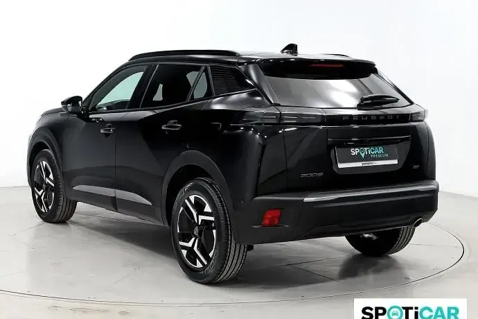 Usado Peugeot 2008 GT 130 CV (95 kW) 2024 Negro SUV