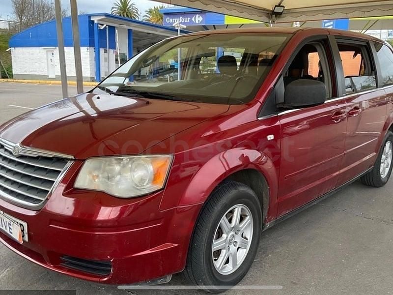 Usado Chrysler Grand Voyager 163 CV (119 kW) 2011 Granate Monovolumen