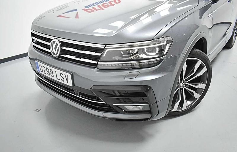 Usado VW Tiguan Allspace Sportline 200 CV (147 kW) 2021 Gris SUV