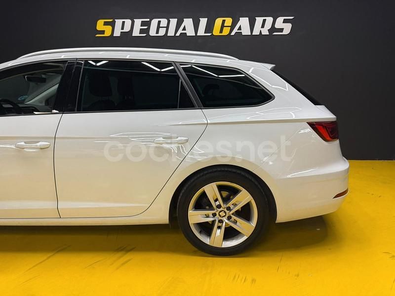 Usado Seat Leon FR 150 CV (110 kW) 2019 Blanco Familiar