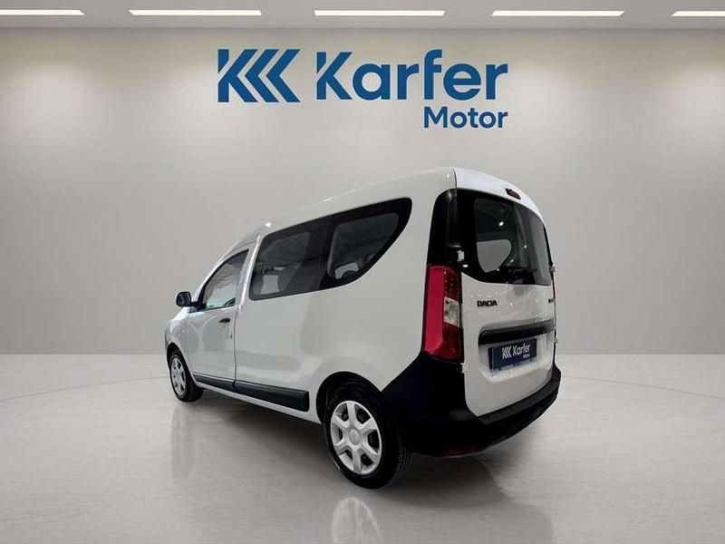 Usado Dacia Dokker Essentiel 102 CV (75 kW) 2019 Blanco Monovolumen