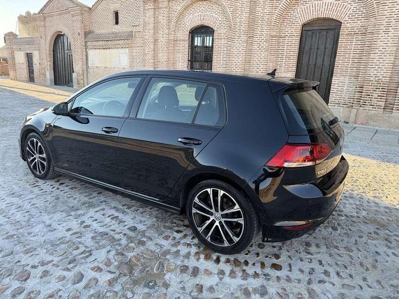 Usado VW Golf VII Sport 150 CV (110 kW) 2015 Negro Utilitario