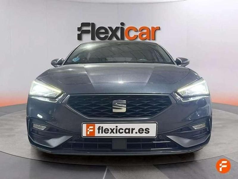 Usado Seat Leon FR 150 CV (110 kW) 2022 Gris Berlina