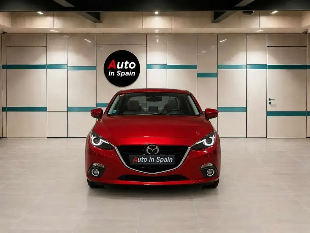 Usado Mazda 3 Luxury 165 CV (121 kW) 2014 Rojo Utilitario