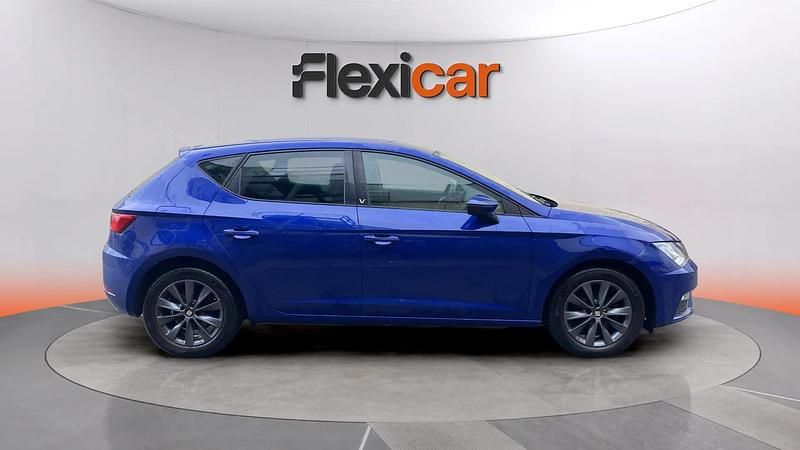 Usado Seat Leon Style 115 HP (84 kW) 2019 Azul Sedan