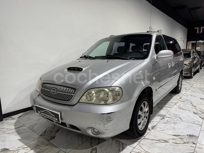 Gris / plata Usado 2006 Kia Carnival LX Monovolumen | 3990 € (Precio justo) - Imagen 1/4