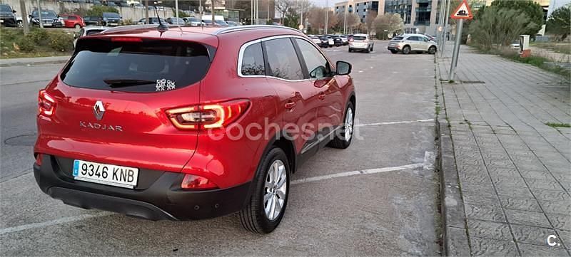 Usado Renault Kadjar Zen 130 CV (95 kW) 2018 Rojo SUV