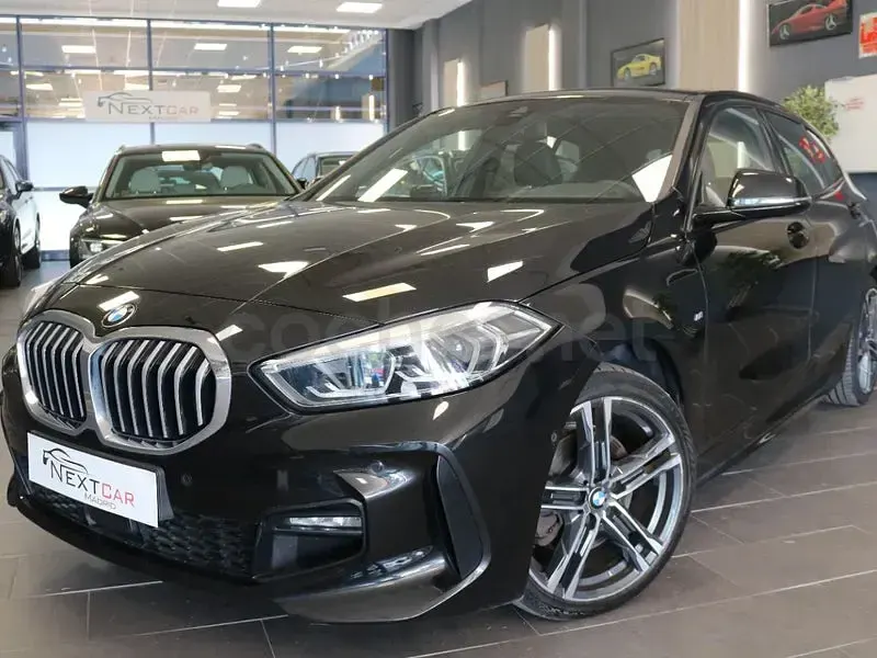 Usado BMW 118 Comfort Edition 136 CV (100 kW) 2021 Negro Berlina