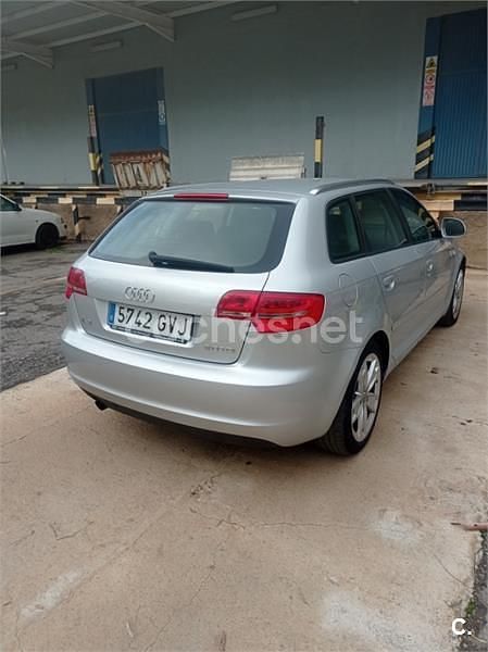Usado Audi A3 Ambition 140 CV (102 kW) 2010 Gris / plata Berlina