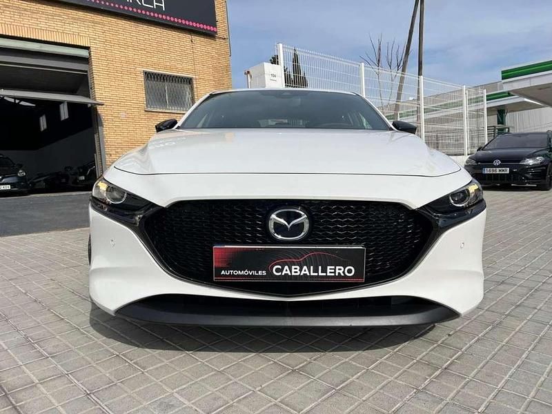 Usado Mazda 3 Homura-Line 122 CV (89 kW) 2023 Blanco Utilitario