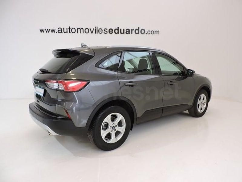 Usado Ford Kuga Trend 120 CV (88 kW) 2021 Gris / plata SUV