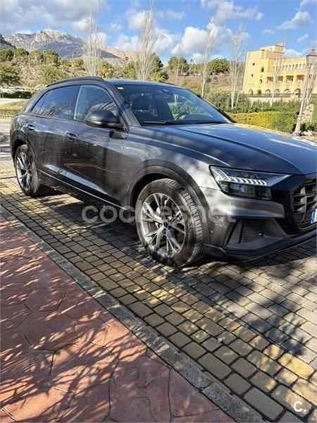 Usado Audi Q8 286 CV (210 kW) 2022 Gris / plata SUV