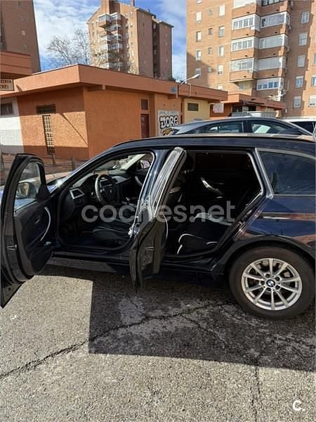 Usado BMW 318 143 CV (105 kW) 2013 Azul Familiar