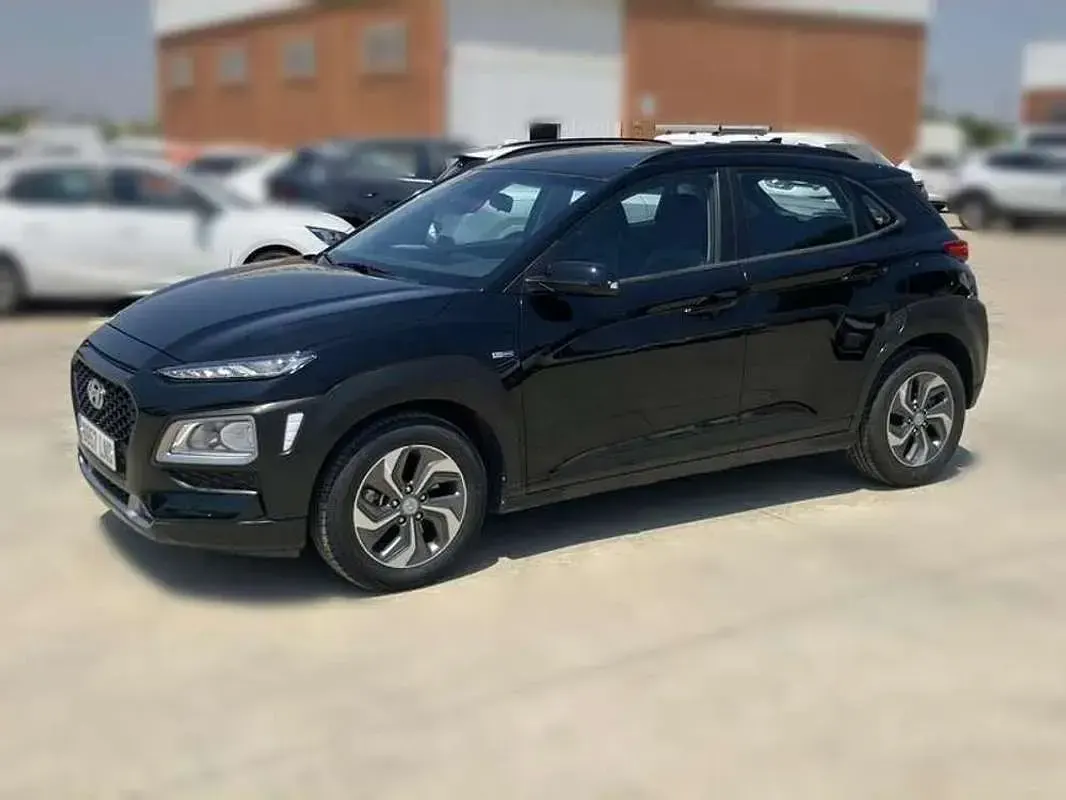 Usado Hyundai Kona 105 CV (77 kW) 2021 Negro SUV