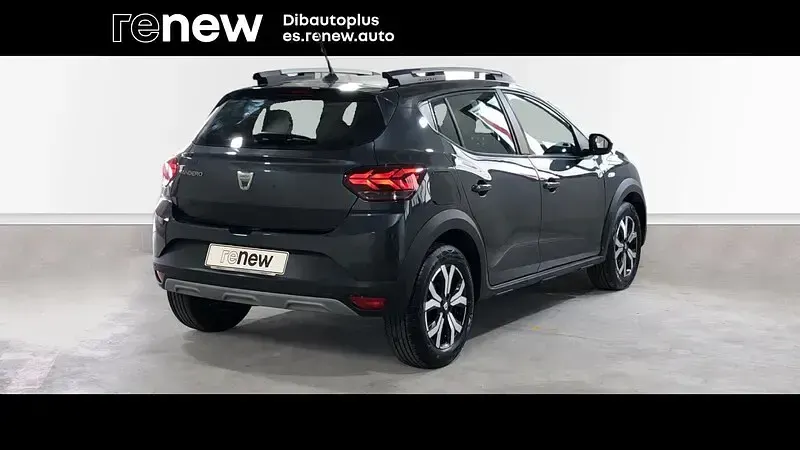 Usado Dacia Sandero Comfort 91 CV (66 kW) 2022 Gris Berlina