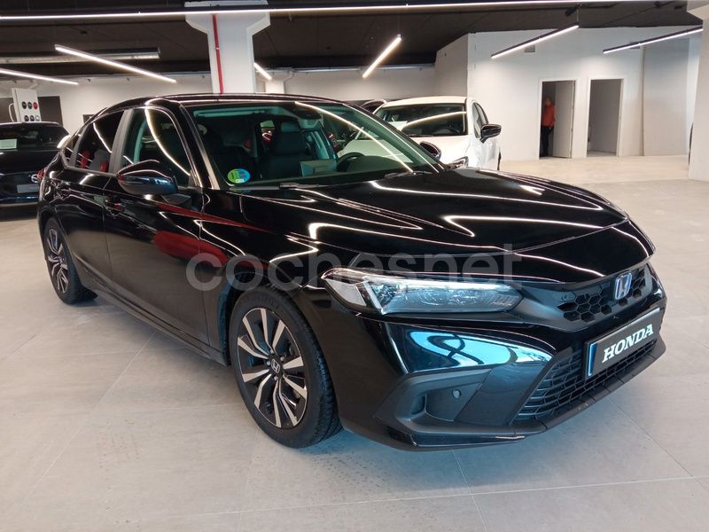 Negro Usado 2024 Honda Civic Elegance Berlina | 30.900 € (Buen precio) - Imagen 1/4