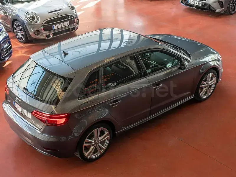 Usado Audi e-tron S-Line 204 CV (150 kW) 2020 Gris / plata SUV