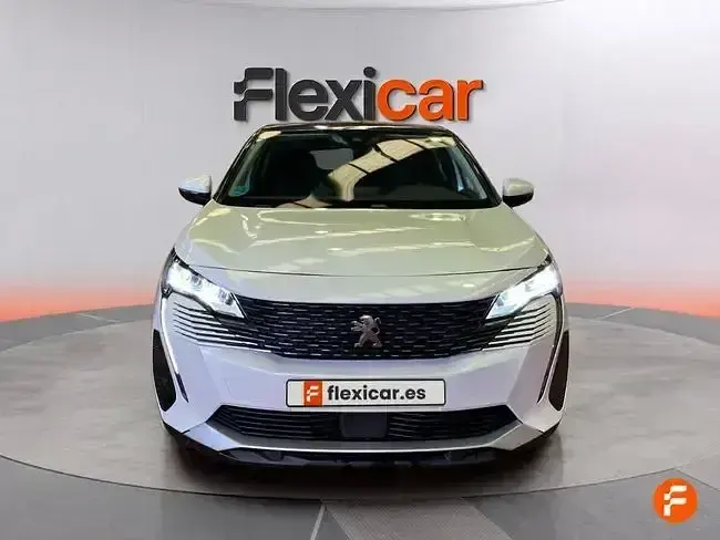 Usado Peugeot 3008 Active 130 CV (95 kW) 2021 Blanco SUV