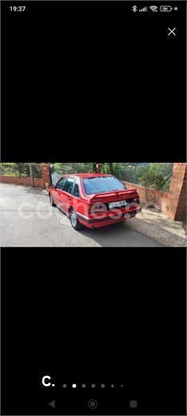 Usado Volvo 440 90 CV (66 kW) 1993 Rojo Utilitario