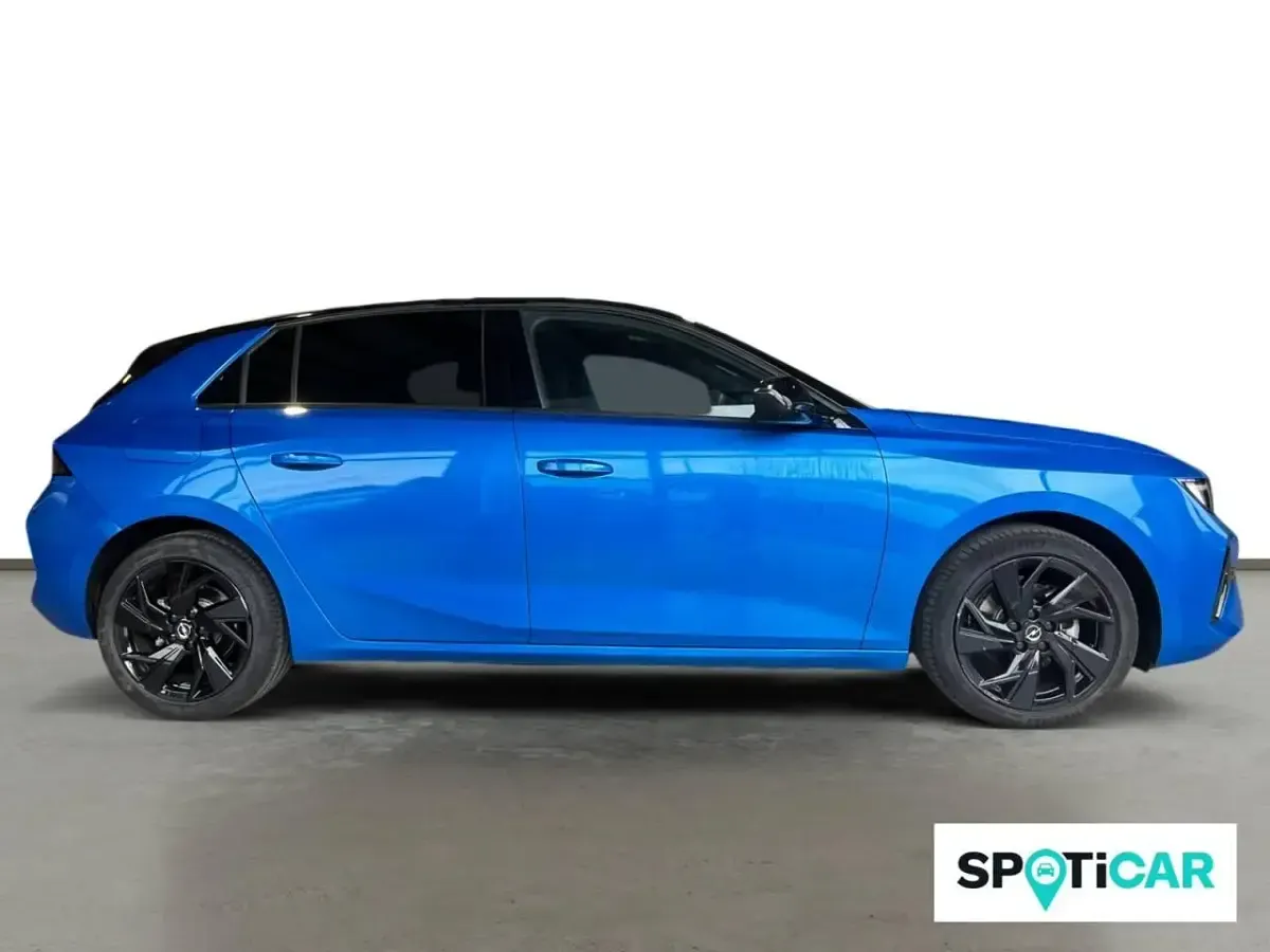 Usado Opel Astra 130 CV (95 kW) 2025 Azul Berlina