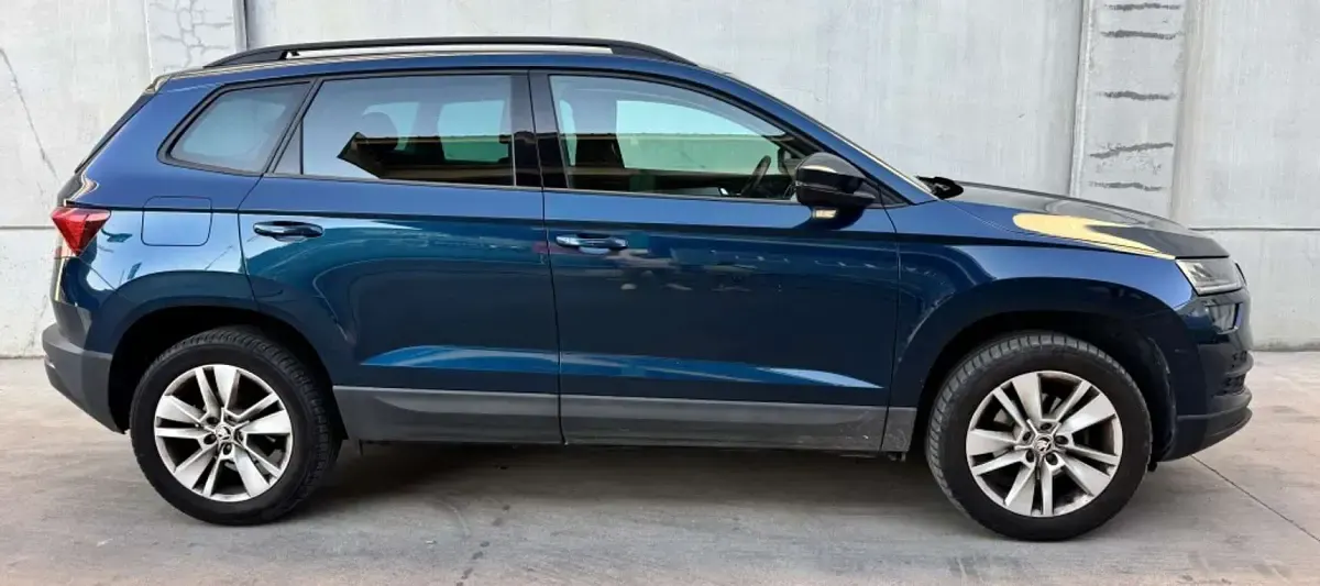 Usado Skoda Karoq Ambition 116 CV (85 kW) 2020 Azul SUV