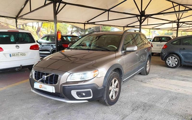 Marrón Usado 2008 Volvo XC70 Summum SUV | 9000 € - Imagen 1/4