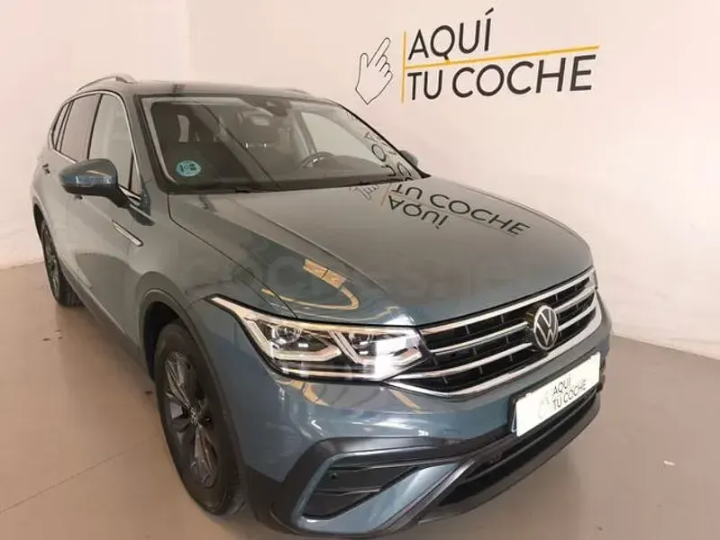 Usado VW Tiguan Allspace Life 150 CV (110 kW) 2022 Verde SUV