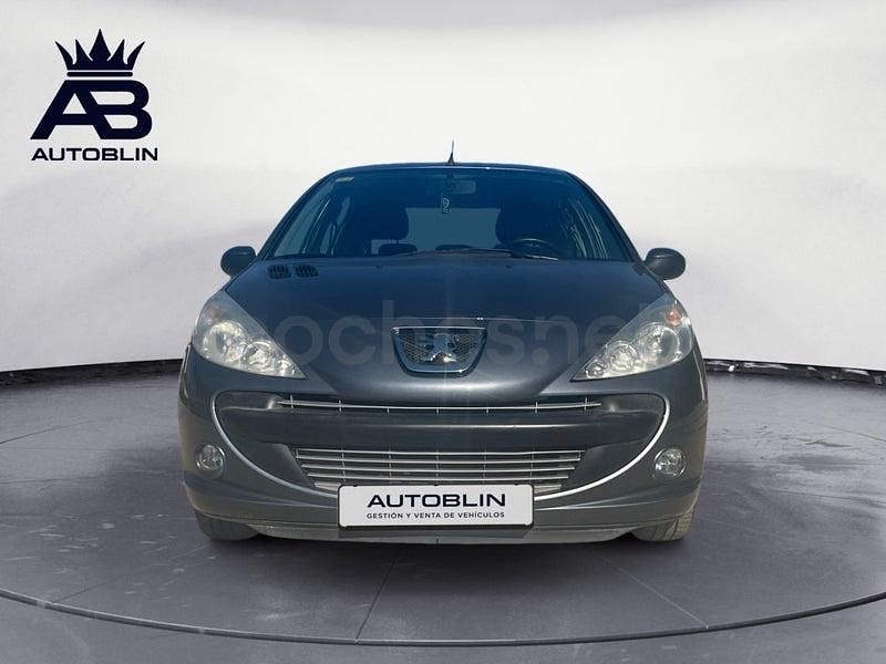 Usado Peugeot 206+ 70 CV (51 kW) 2011 Gris / plata Utilitario