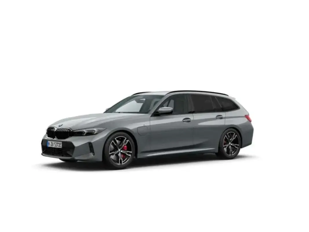 Usado BMW 330e Comfort Edition 292 CV (214 kW) 2025 Gris Familiar