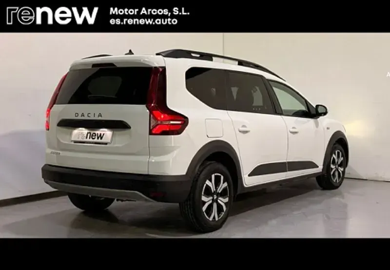 Usado Dacia Jogger Expression 110 CV (80 kW) 2022 Blanco Monovolumen
