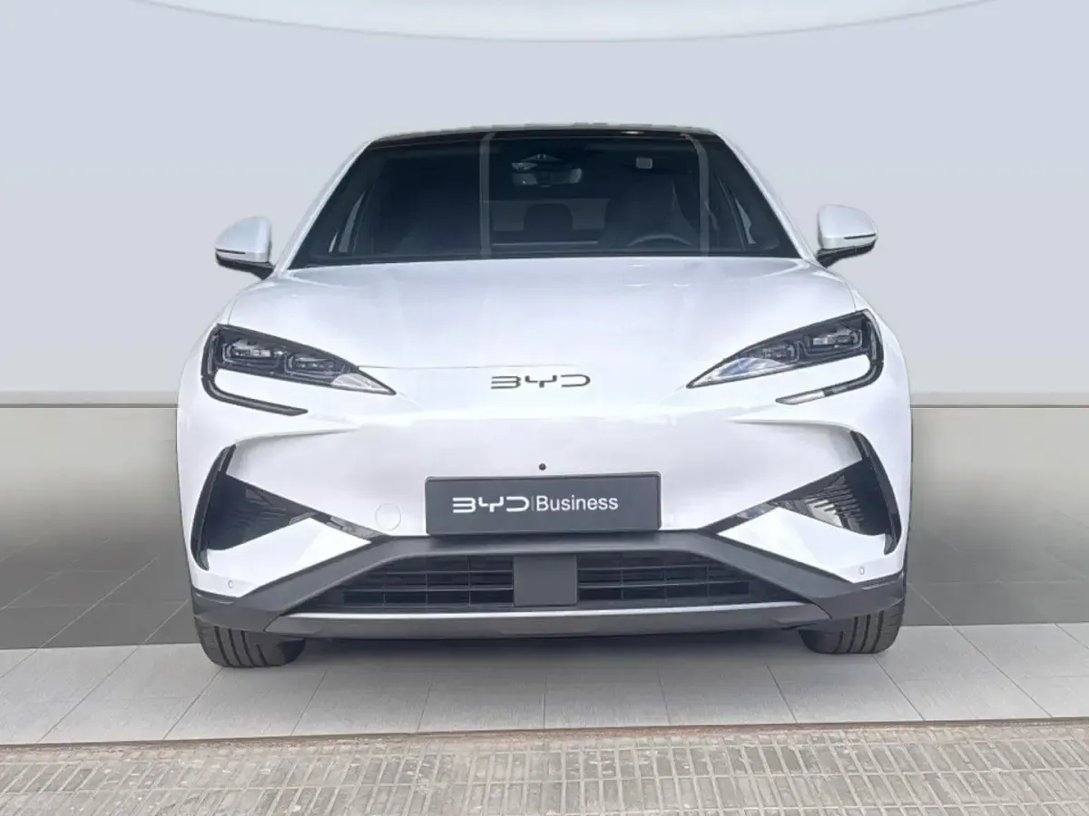 Usado BYD Sealion 7 Comfort 230 kW (313 CV) 2025 Blanco SUV