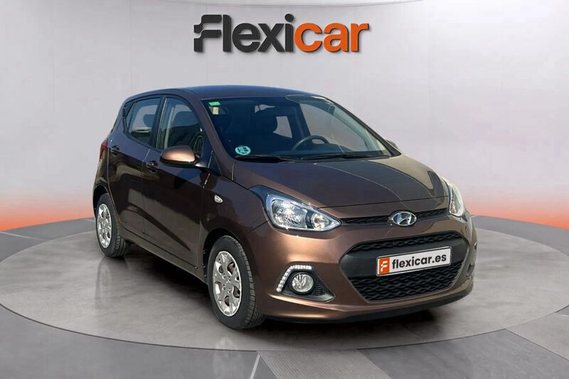 Marrón Usado 2015 Hyundai i10 Style Utilitario | 7990 € (Precio justo) - Imagen 1/4