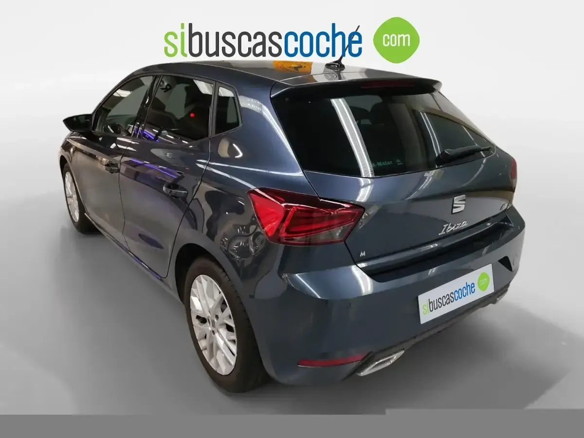 Usado Seat Ibiza FR 110 CV (80 kW) 2022 Gris/plata Utilitario