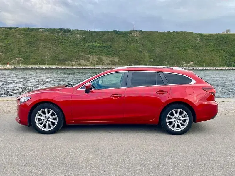 Usado Mazda 6 Luxury 150 CV (110 kW) 2013 Granate Familiar